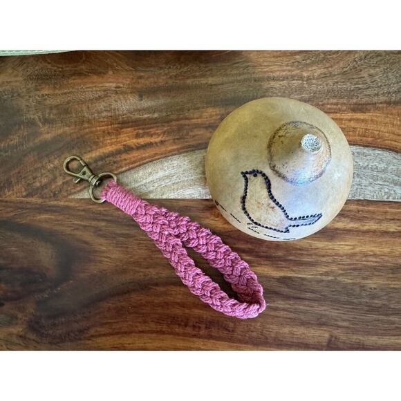 Pink Wristlet Purse Strap Macrame Pink Bag Charm Keychain Accessory NEW - Picture 1 of 4